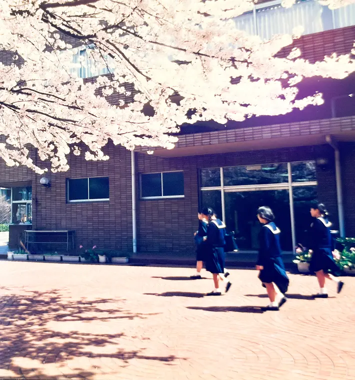百年の歩みを 未来へつむぐ さくら会
